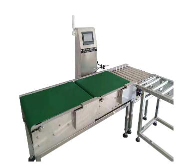 購(gòu)買重量檢測(cè)機(jī)為什么要選擇四方包裝??